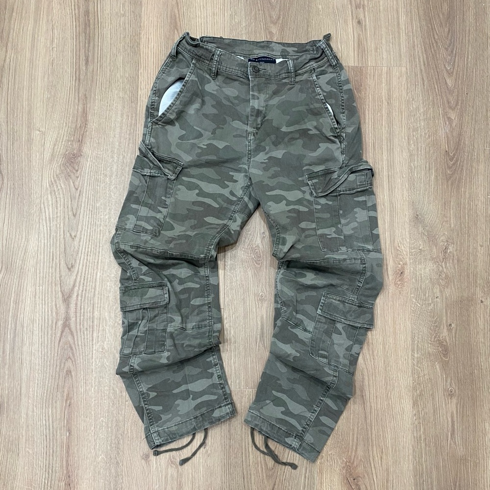 No Boundaries Green Camouflage Cargo Pants